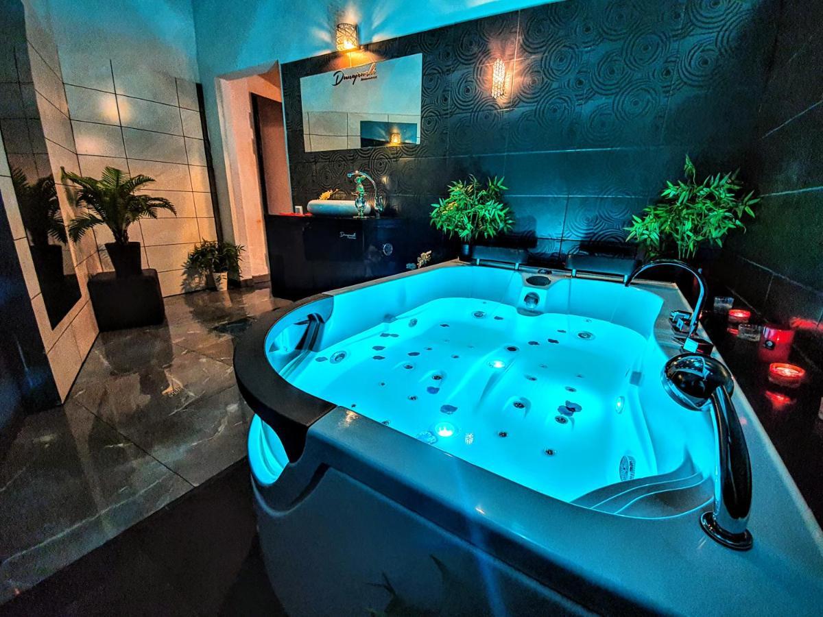 Z Jacuzzi Апартаменти